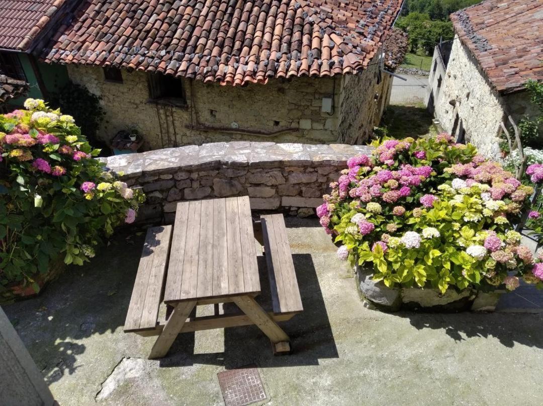 La Xiana Guest House Taranes Екстериор снимка